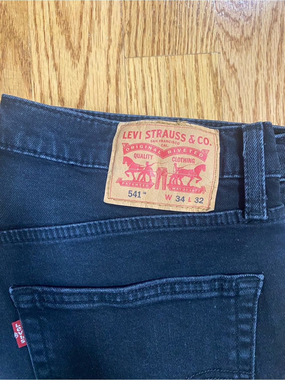 Levi’s 541 - Picture 2 of 3